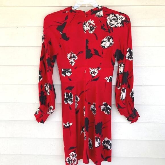 Yumi Kim NWT Shore Thing Tango Red Black Floral Mini Plunge Dress XS MSRP $238 - Picture 3 of 14
